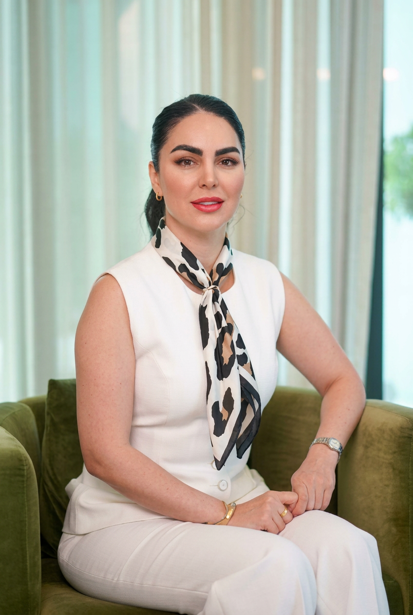 پرتره مریم نظری، مشاور سرمایهگذاری املاک دبی